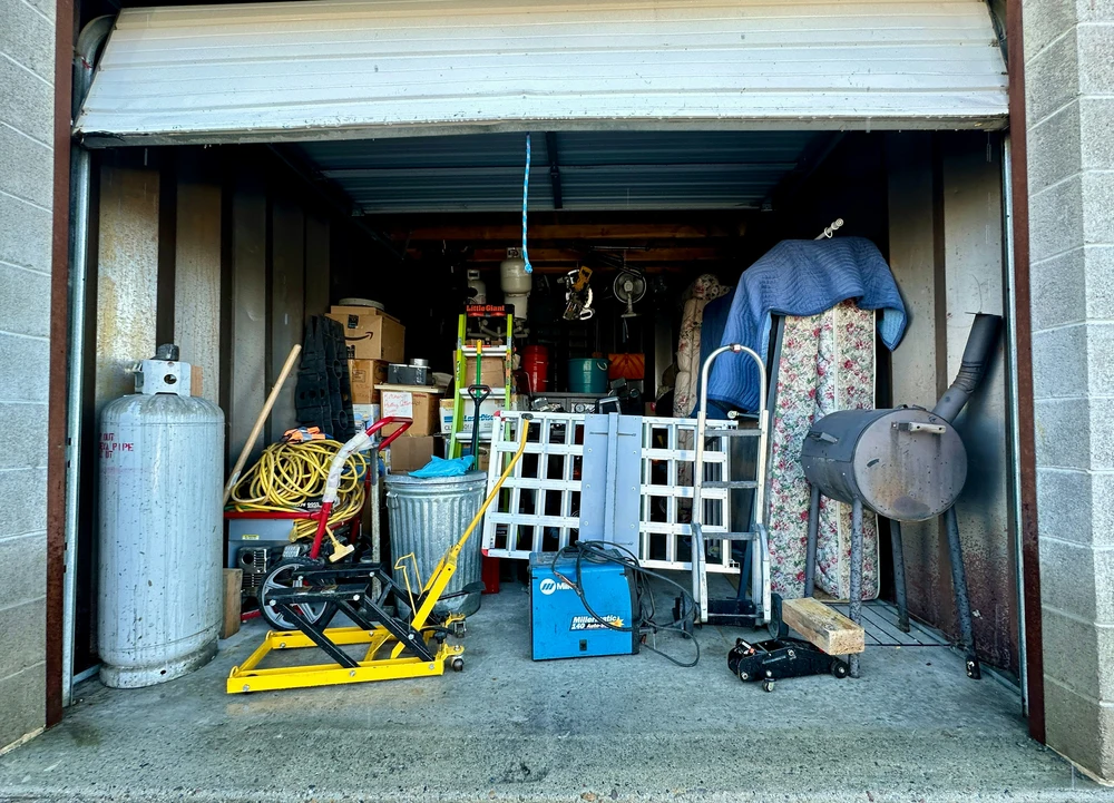Packed storage unit