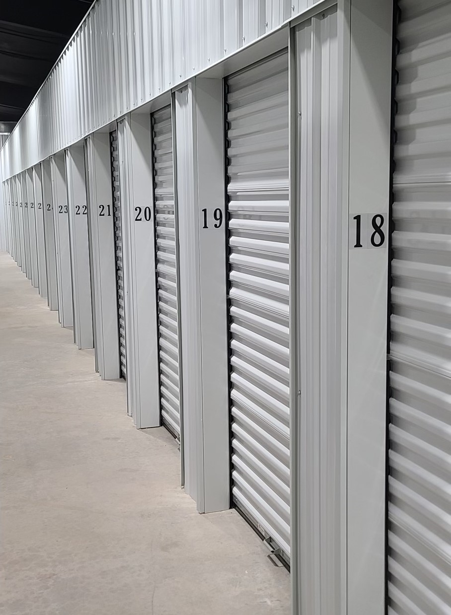 US 67 Storage Unit Isle