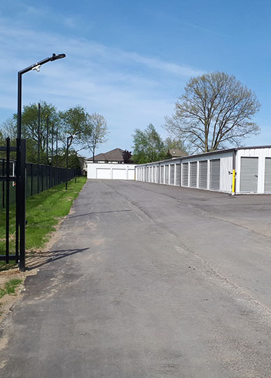 secure self storage strathroy, on