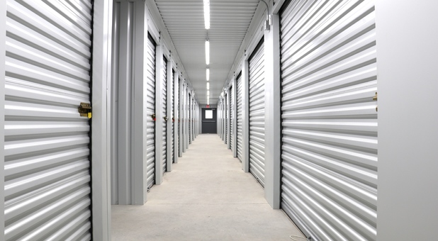 1565 Storage interior storage units