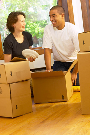 img-couple-packing