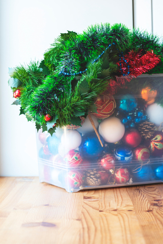 4 Pro Tips to UN-Deck the Halls After the Holidays