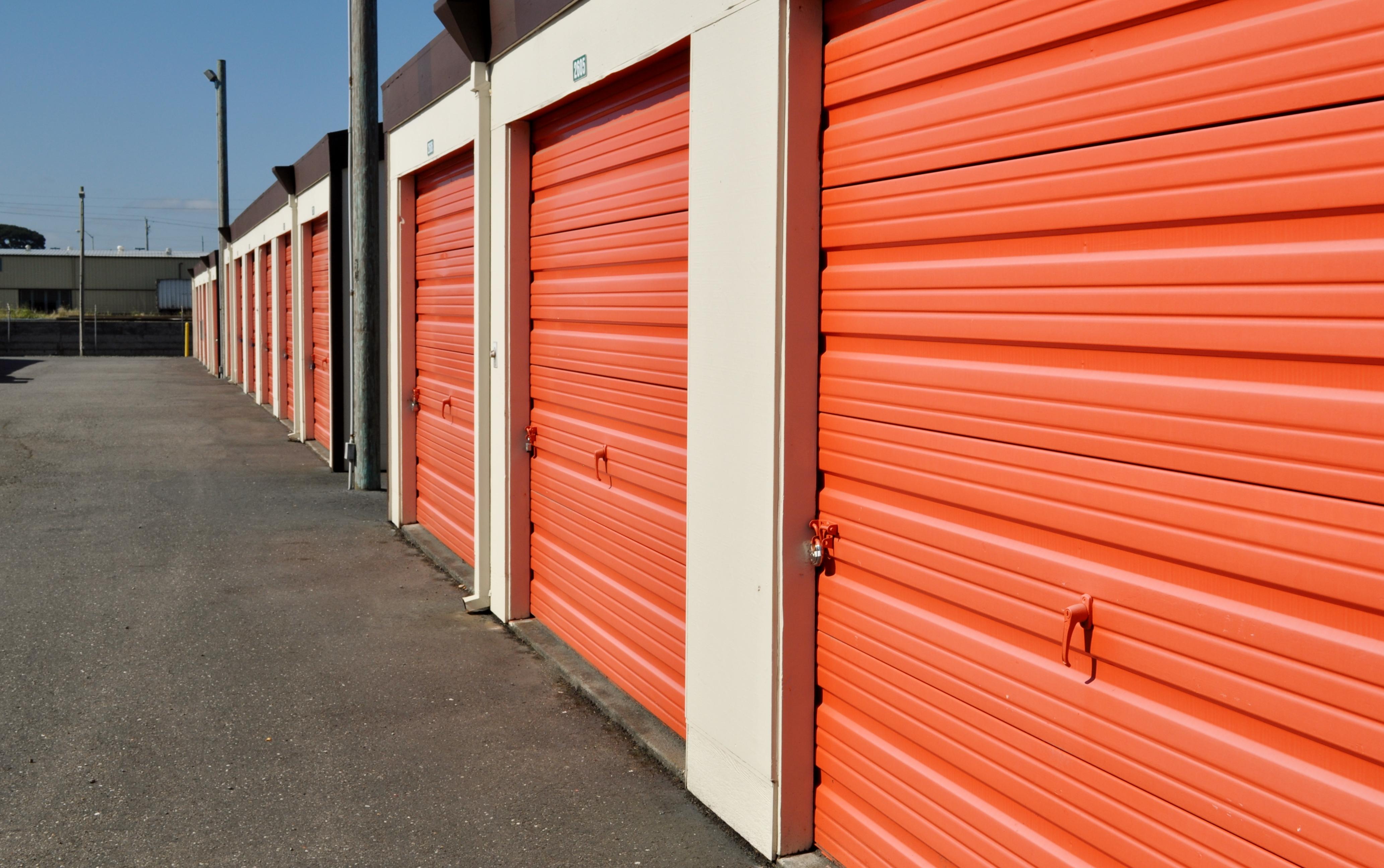 Drive-Up Storage Units in Eureka, CA | 639 W Clark St