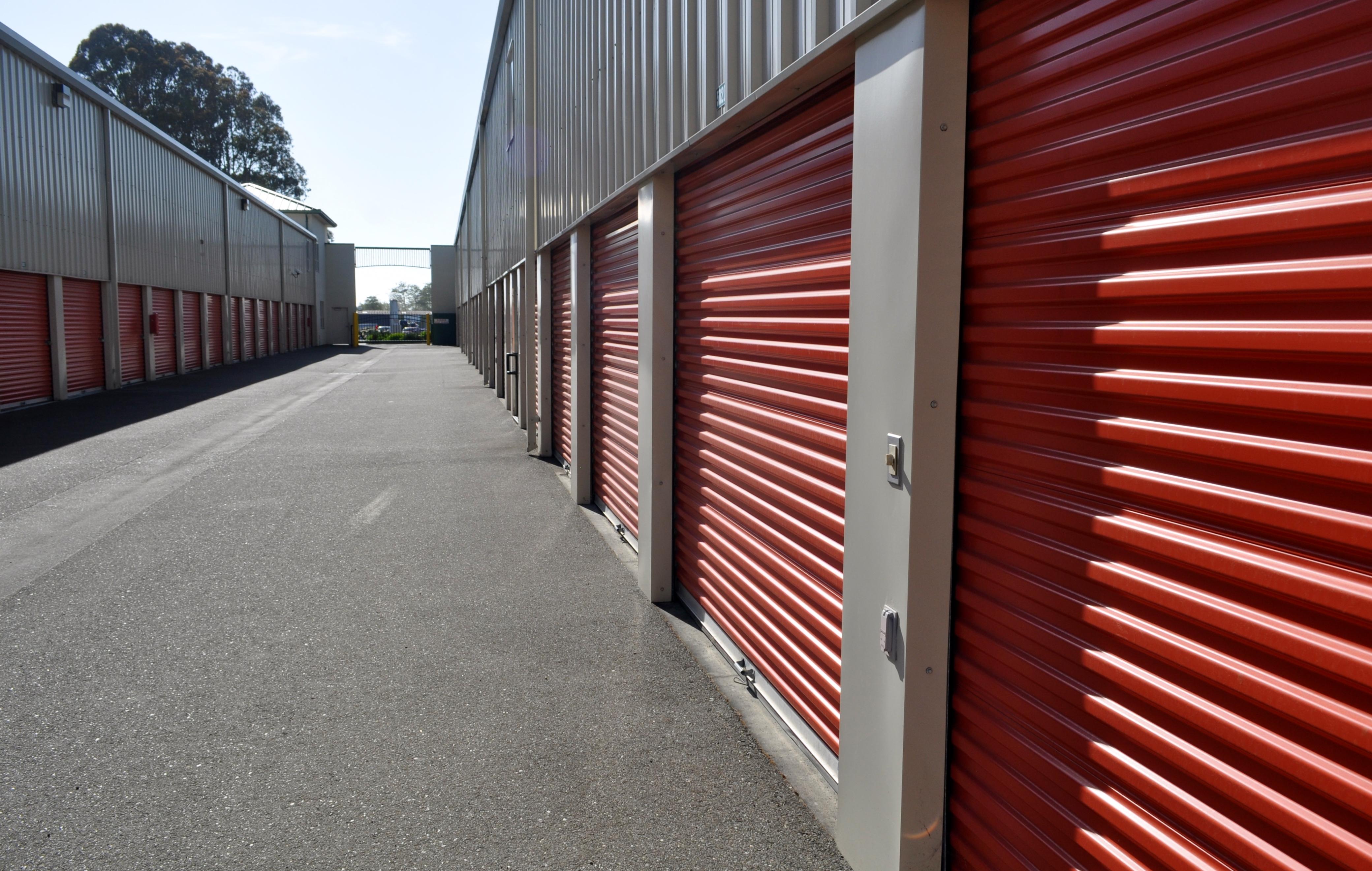 Medium Storage Units in Eureka, CA | 4055 Broadway St