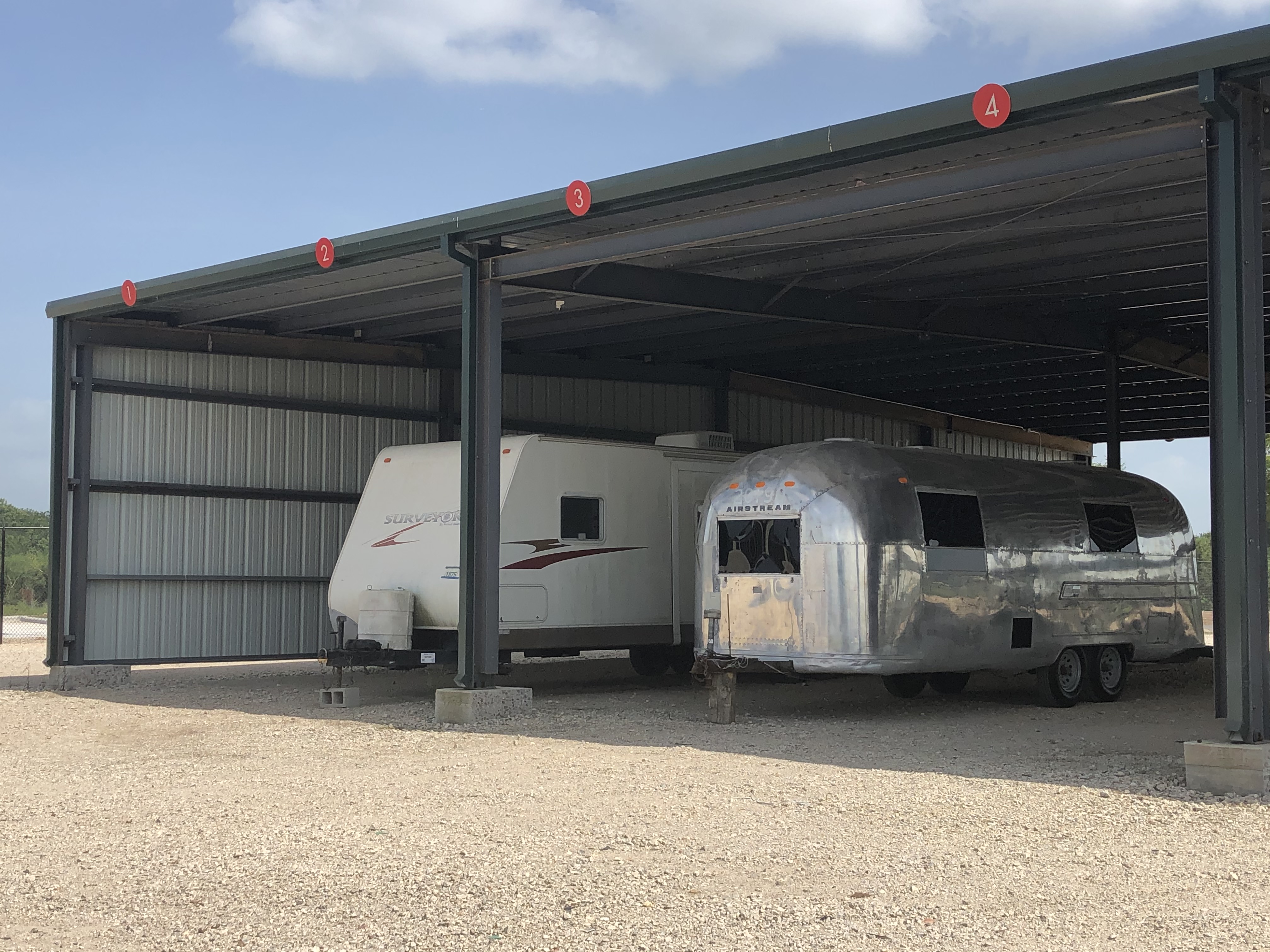 Covered rv parking in Sealy, TX