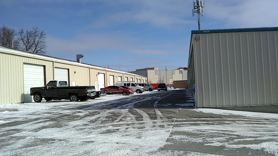 Contractor Bays Omaha, NE