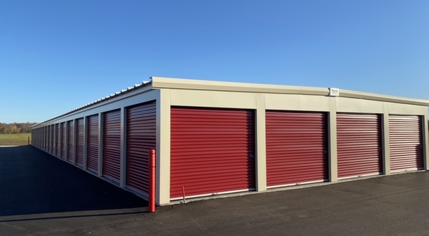 Storage unit with drive up access in Shafer, MN