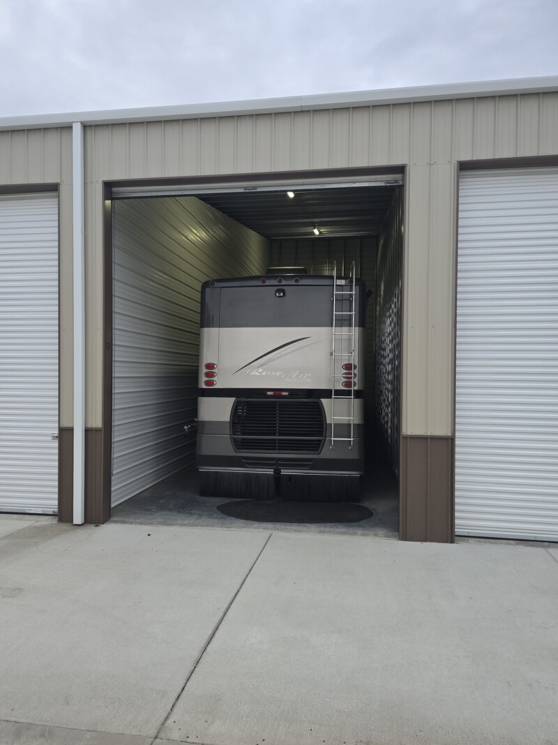 RV in an enclosed unit