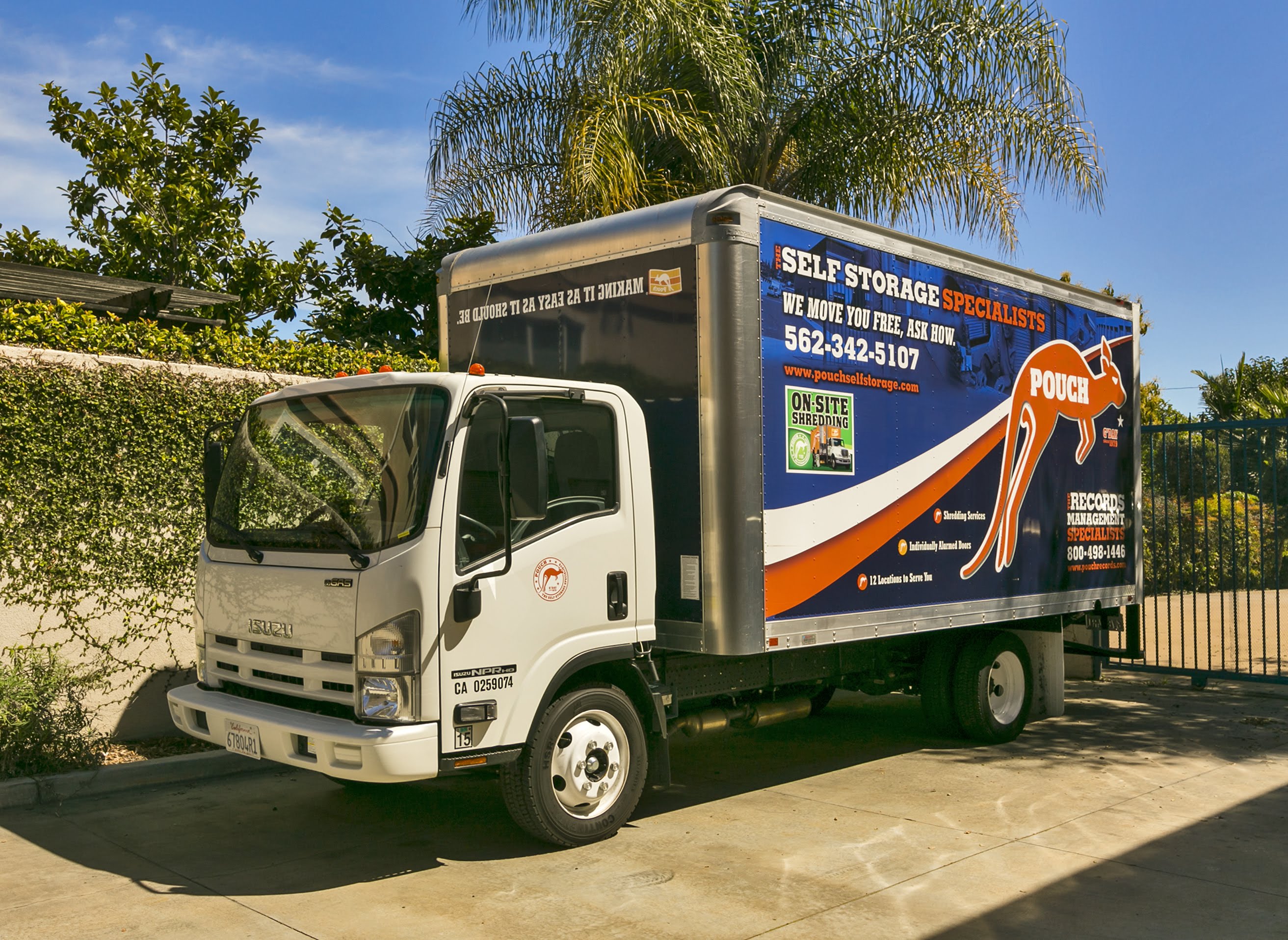 Pouch Self Storage moving truck