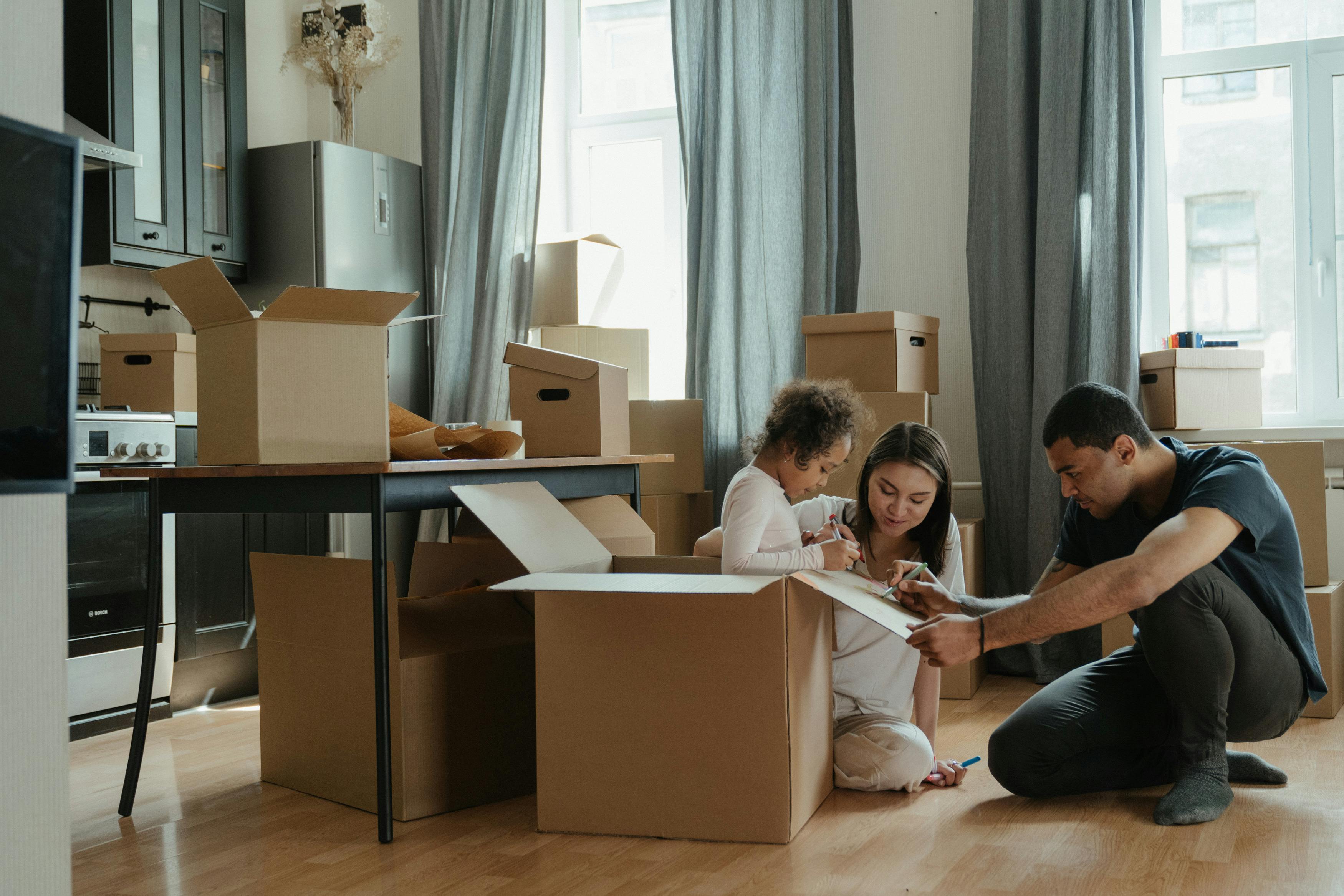 family-packing-boxes