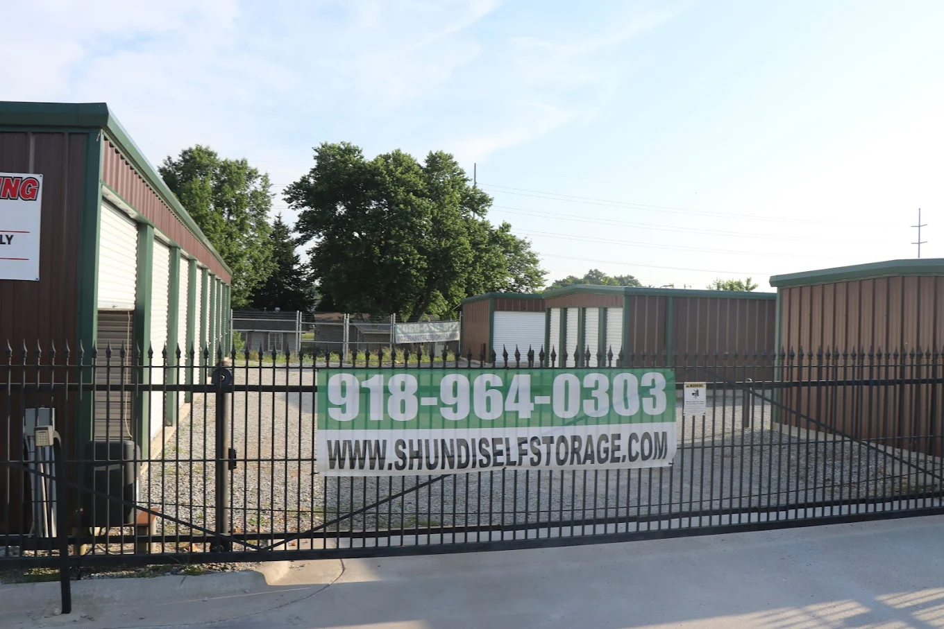 Shundi Self Storage 115 N Shundi Road Grove, OK 74344