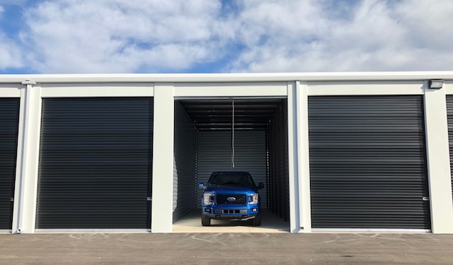 Large Enclosed Truck Parking - Midwest SuperStorage in Homer Glen, IL