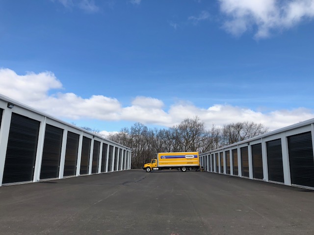 Penske Truck - Midwest SuperStorage in Homer Glen, IL