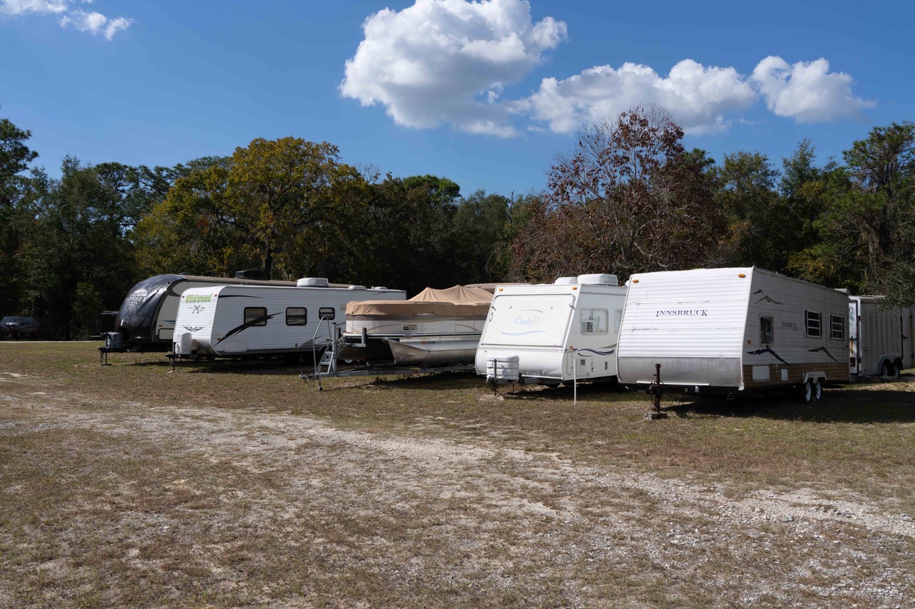 Outdoor Trailer Parking in Homosassa, FL