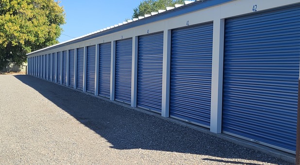 Self Storage Units at Malad Storage