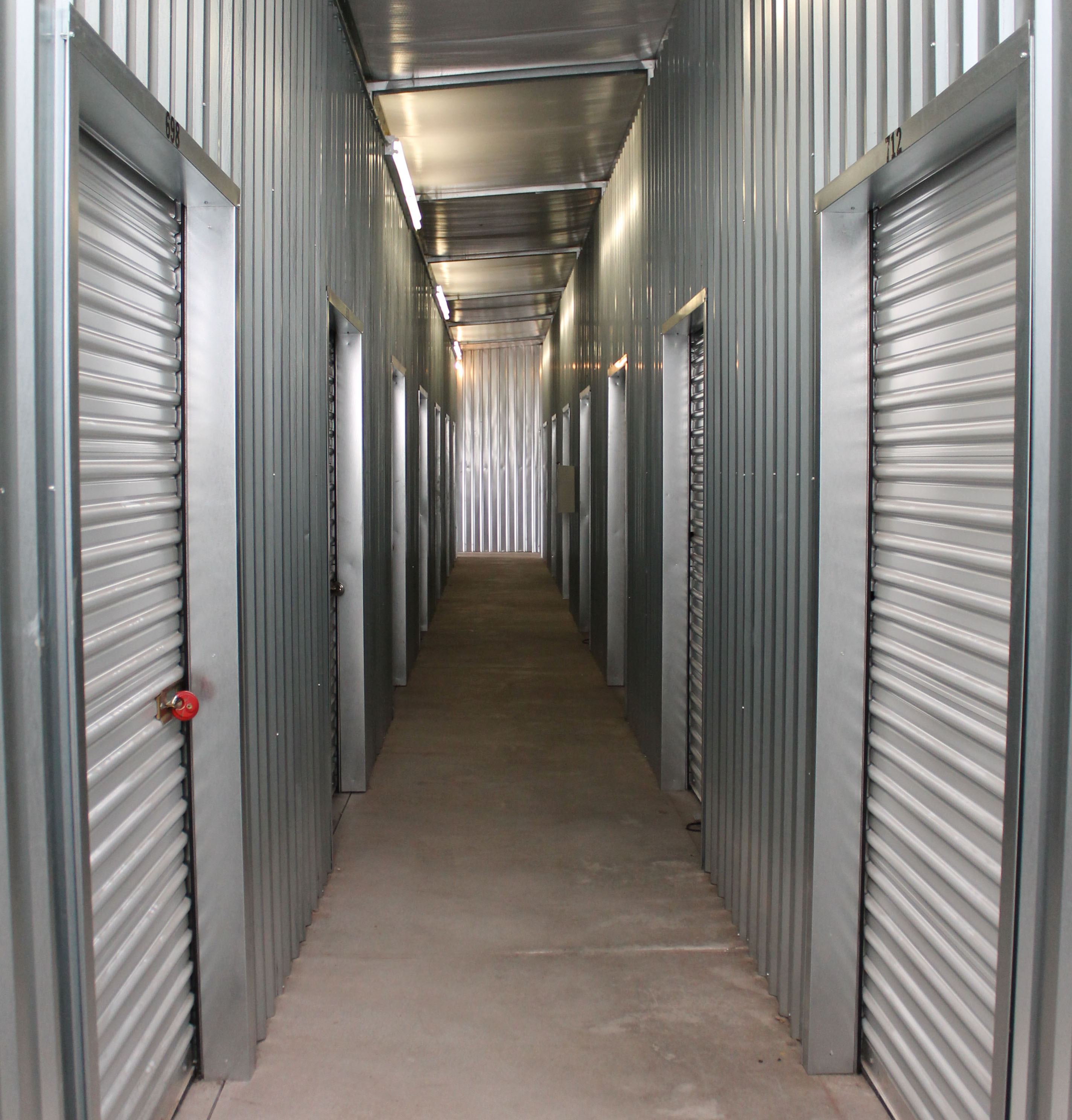 Self Storage Units & Indoor & Outdoor RV/Boat/Vehicle Parking in