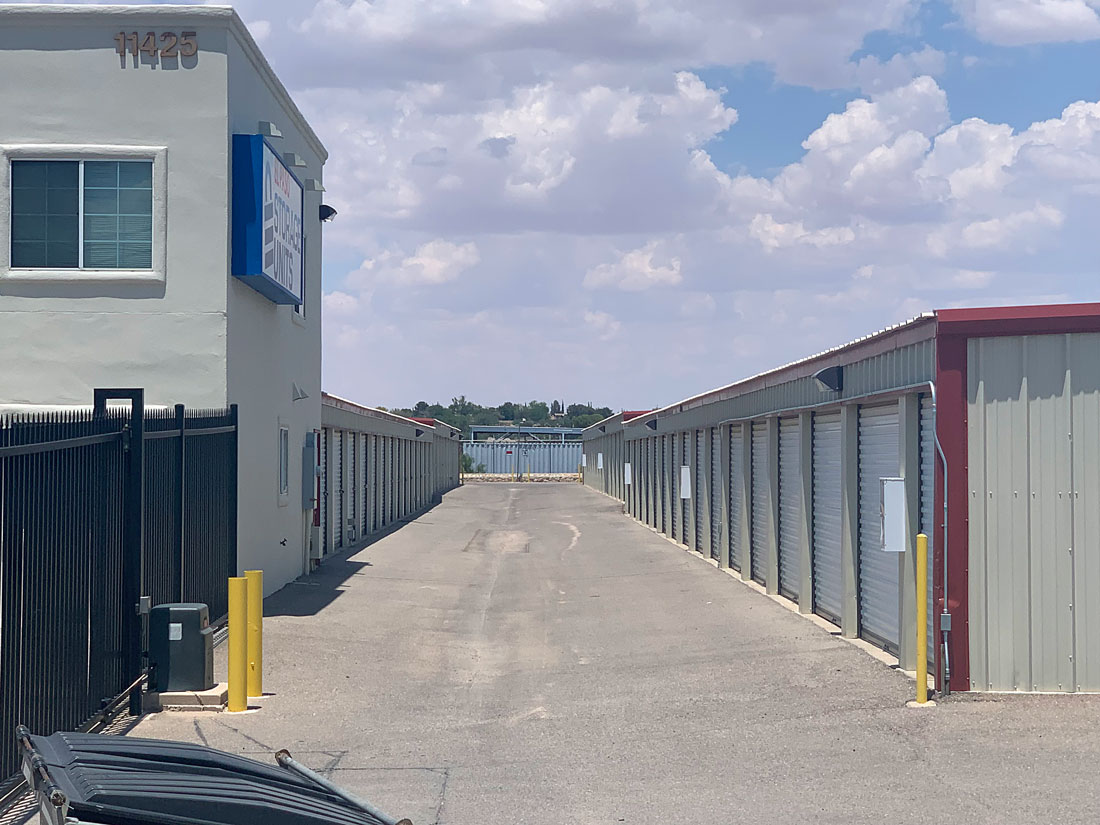 El Paso Storage Units - Pellicano