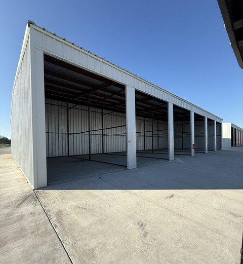 Indoor RV Storage in Spicewood, TX Indoor RV Storage in Spicewood, TX