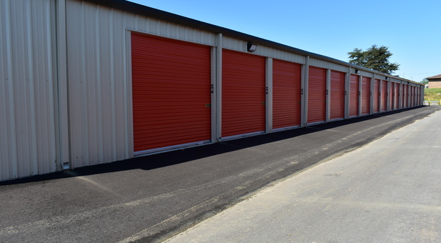 Row of self storage units in Jacksonville, AR