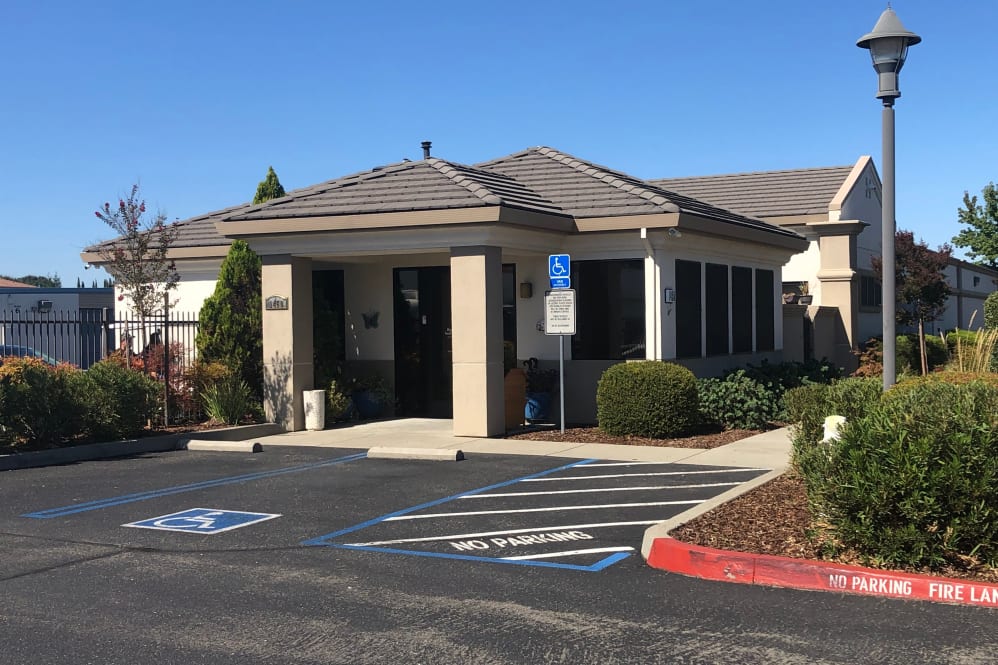 Blue Oaks Self Storage at 1450 Blue Oaks Blvd Roseville, CA 95747