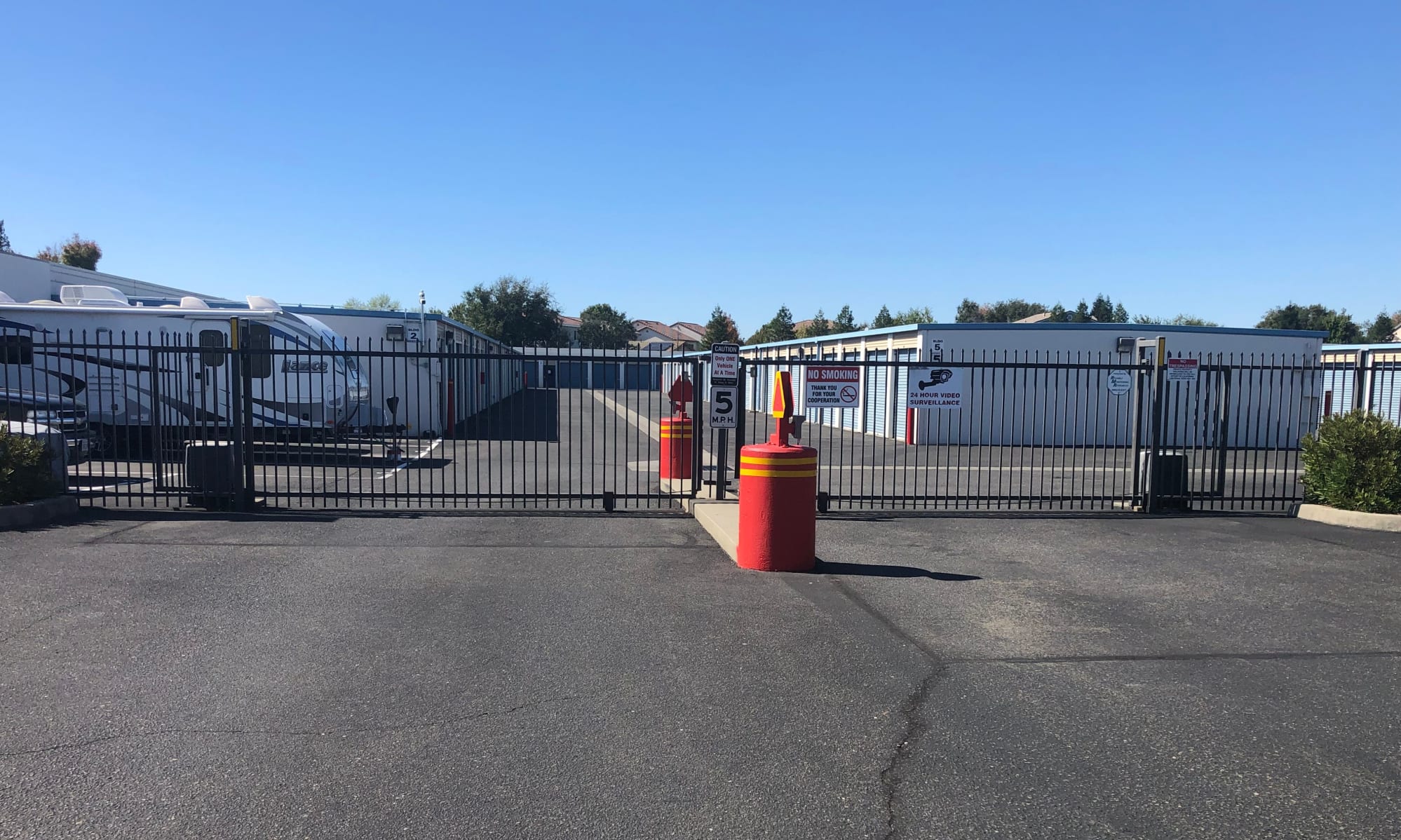 Blue Oaks Self Storage at 1450 Blue Oaks Blvd Roseville, CA 95747