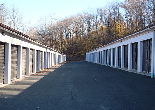 outdoor access storage units vernon ct