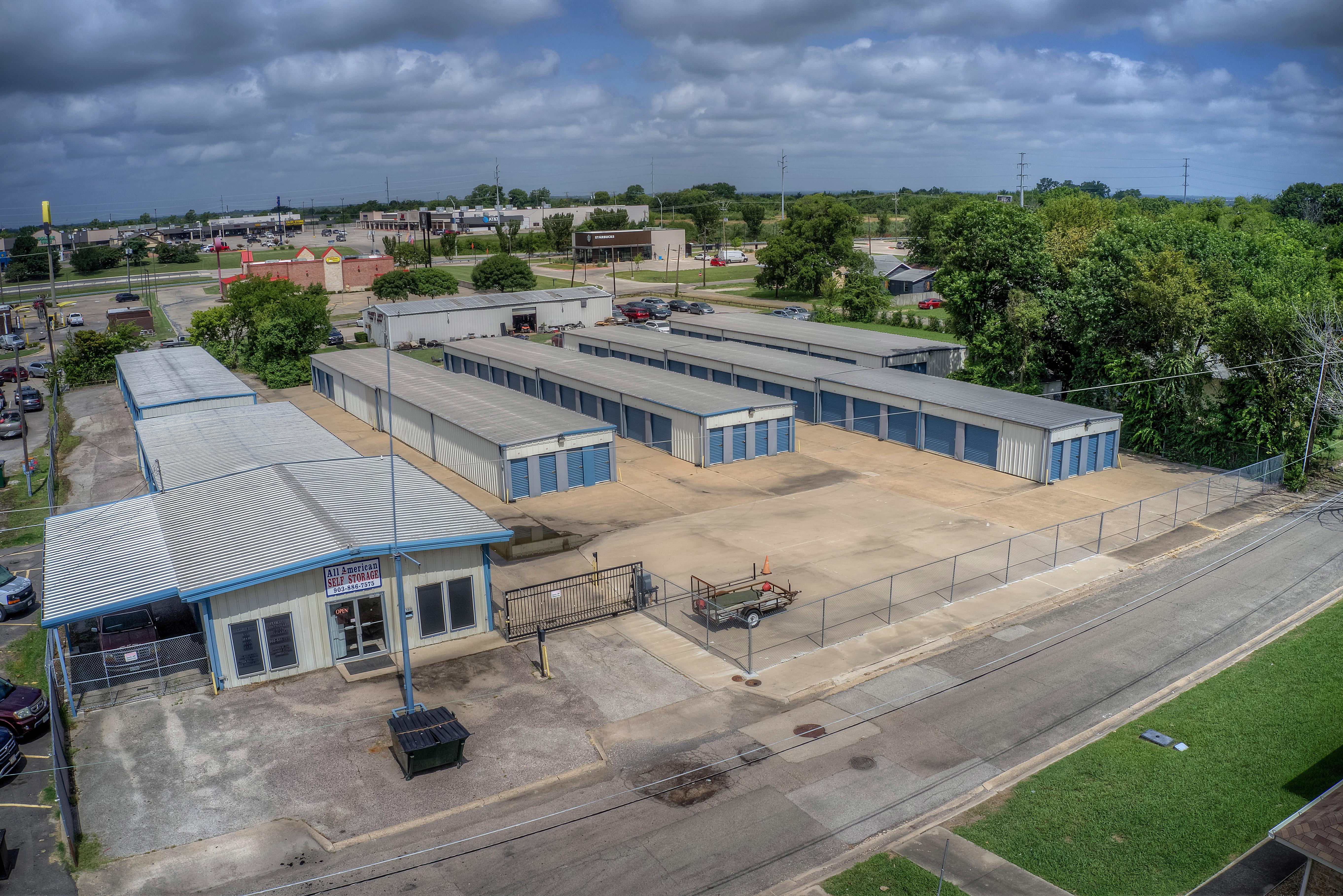 Fenced & Gated Storage Facility in Commerce, TX | 1505 W Neal St