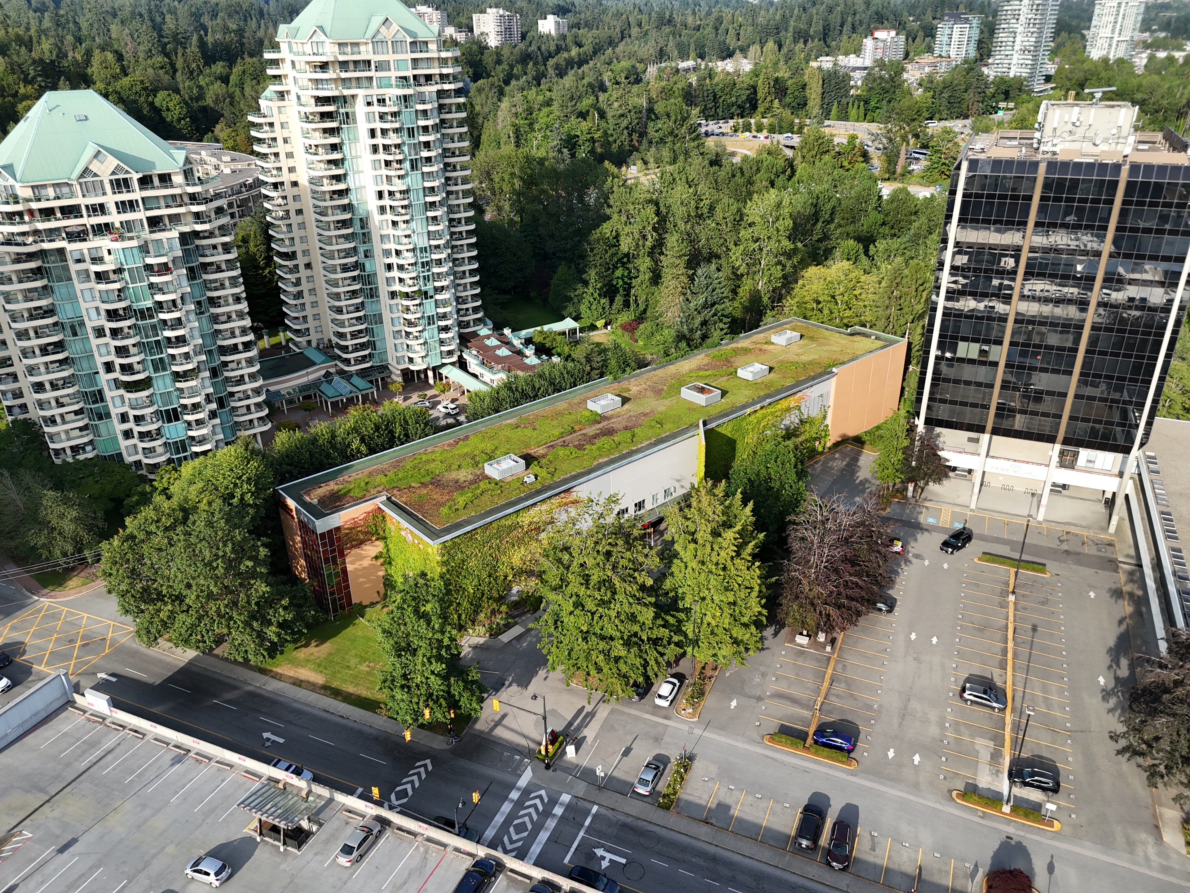 West Vancouver  250 Taylor Way West Vancouver, BC V7T 2Z4