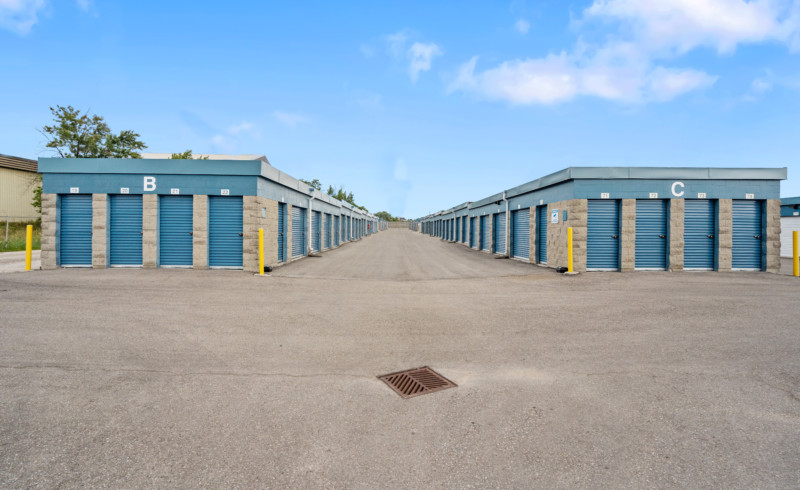 Maple Leaf Self Storage - Guelph  - 595 Elmira Rd, Guelph, Ontario N1K 1G5 Canada