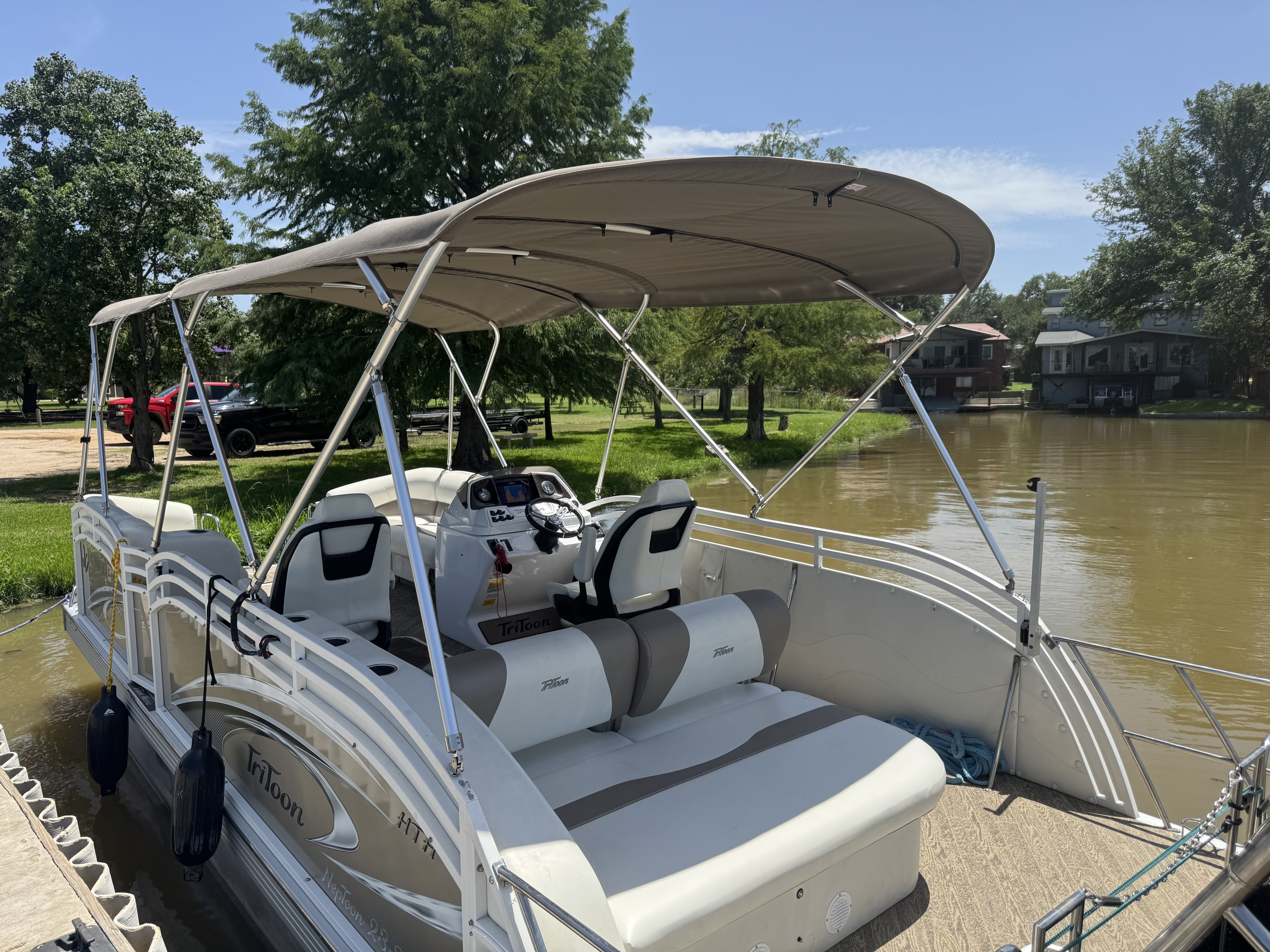Lake LBJ boat rentals