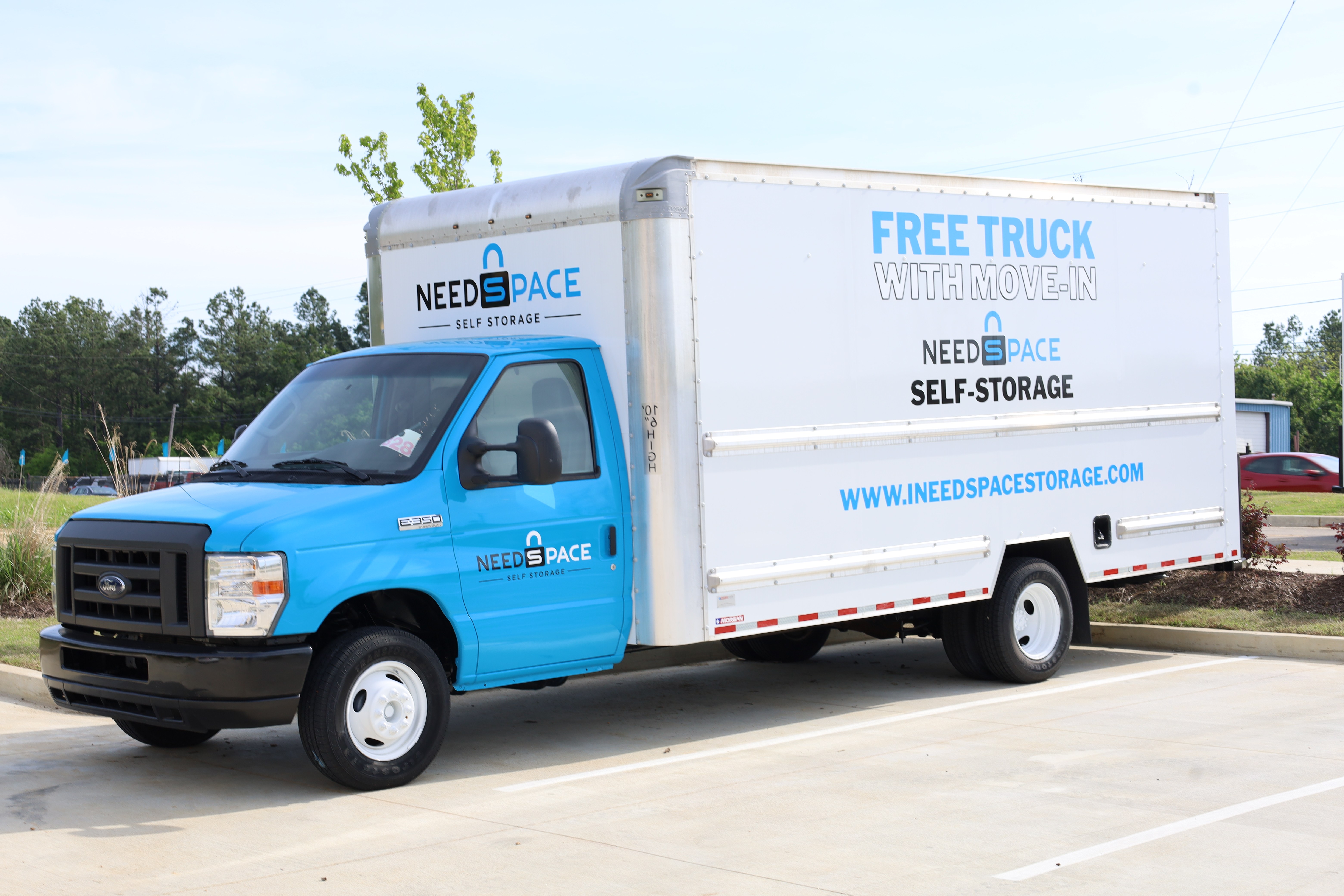 free box truck with move in