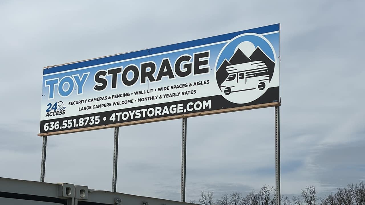 Self Storage Units & Outdoor RV/Boat/Vehicle Parking in Newburg, MO