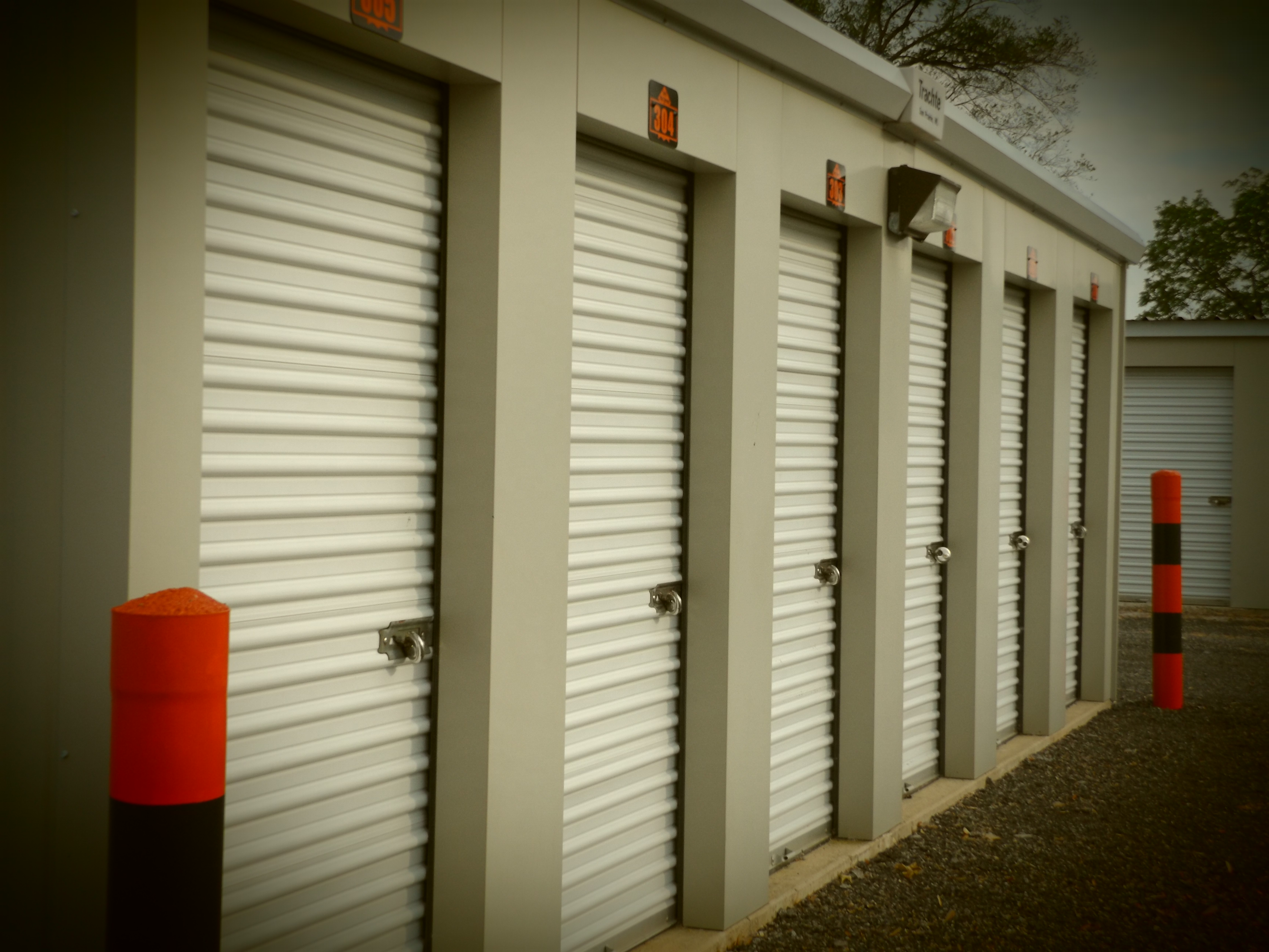 drive up storage units perry mi