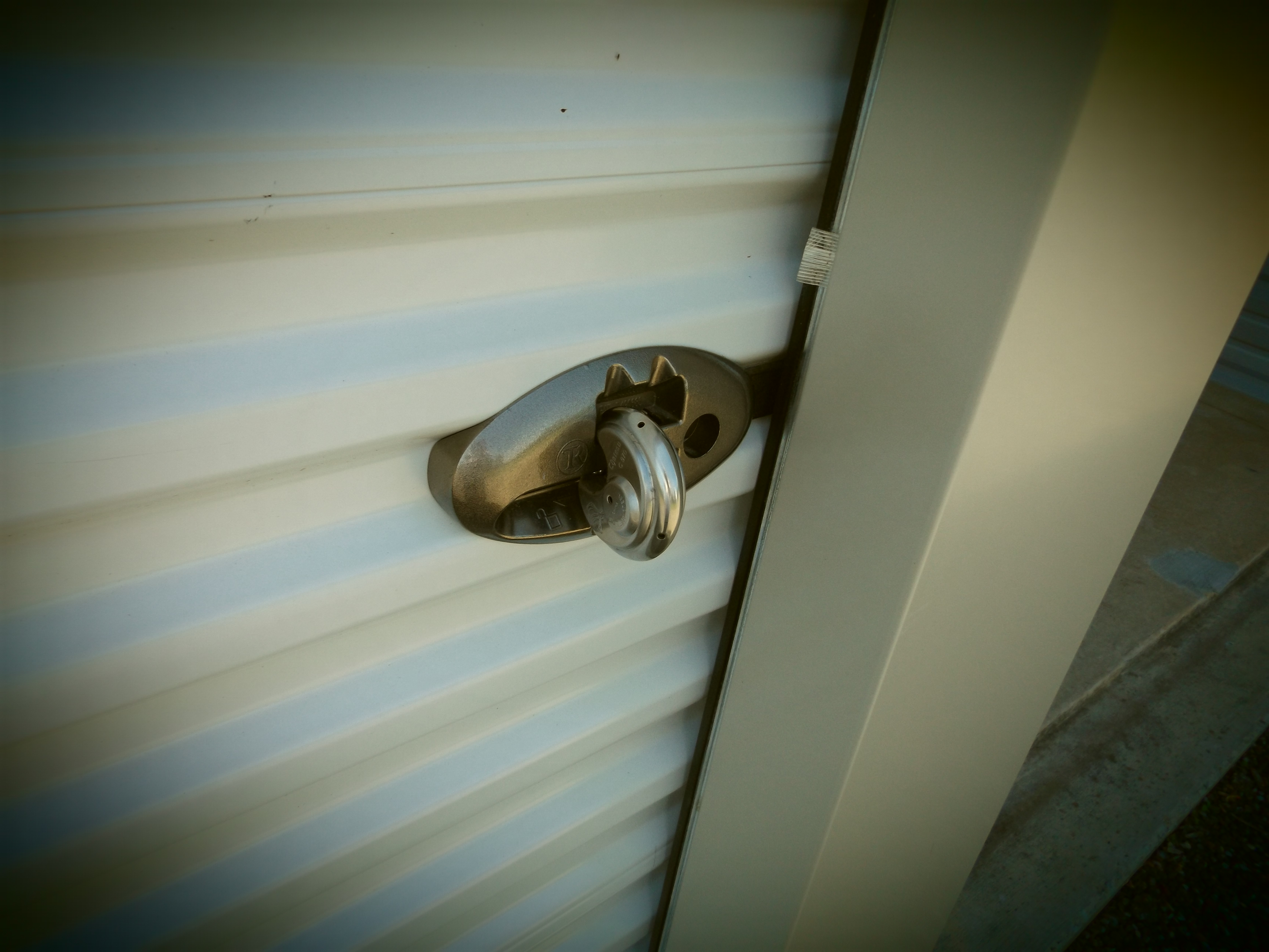 secure disc locks on storage units perry mi