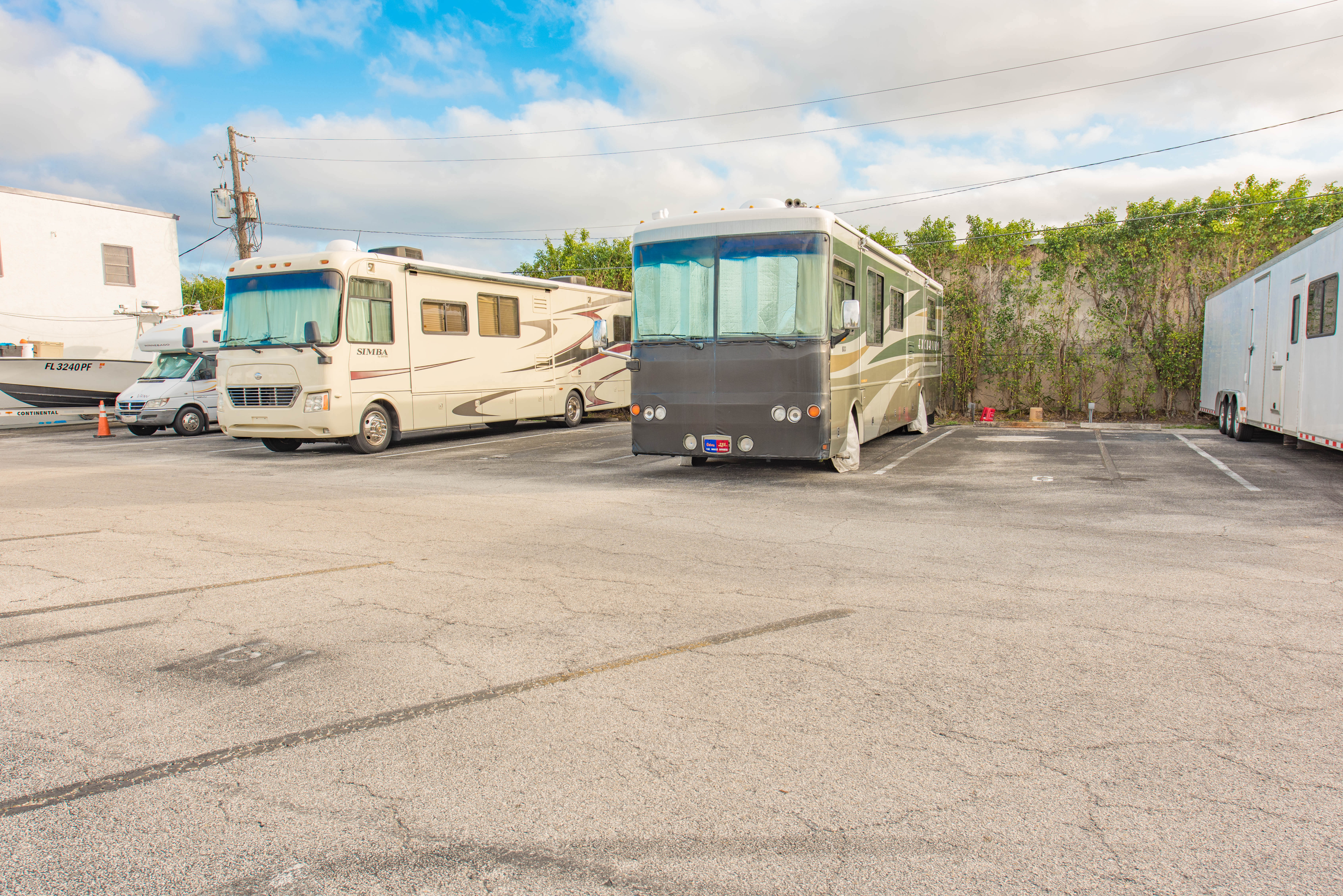 rv and camper storage in Boynton Beach, FL