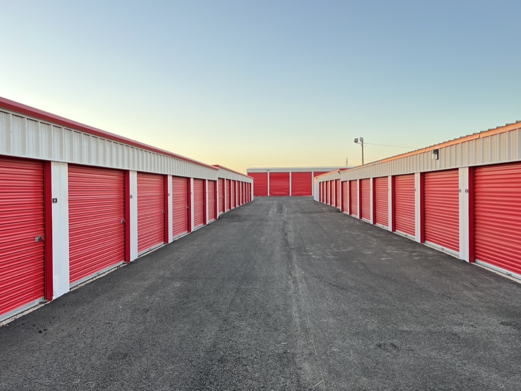Line of Storage Units Clovis, NM