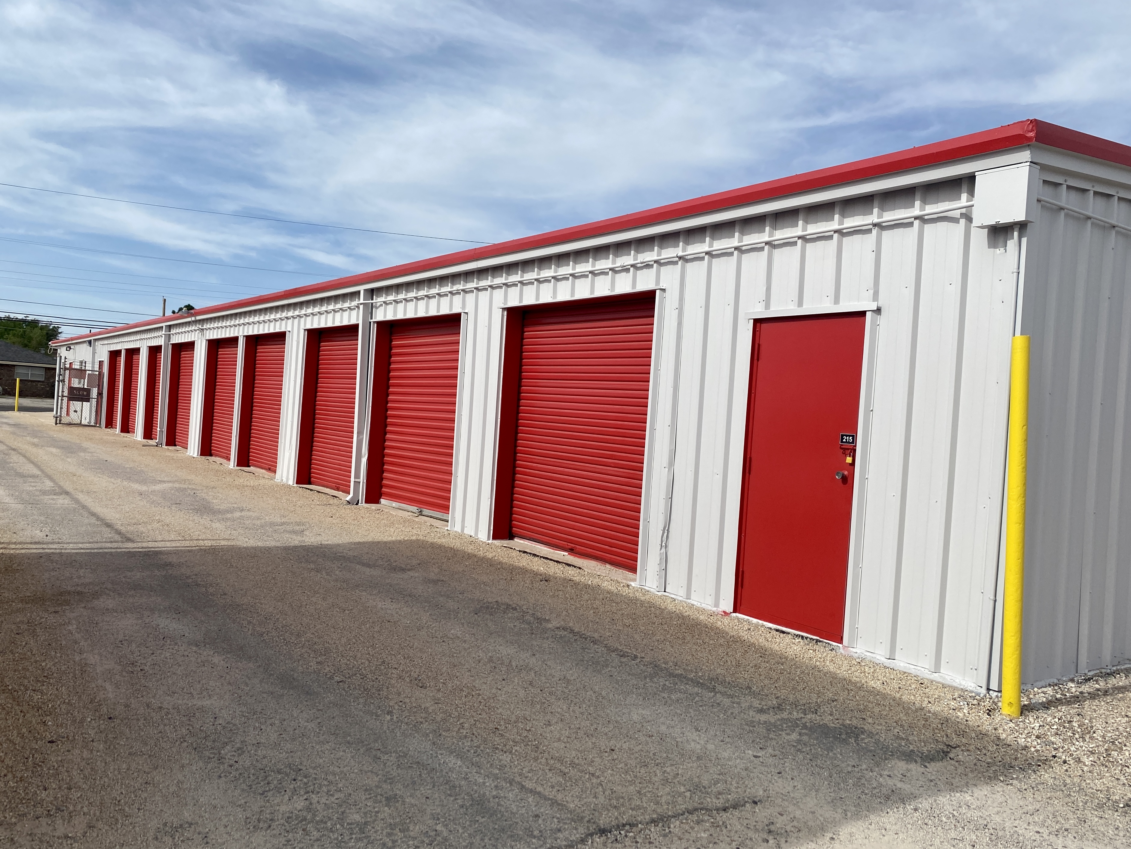 Line of Storage Units Hobbs, NM