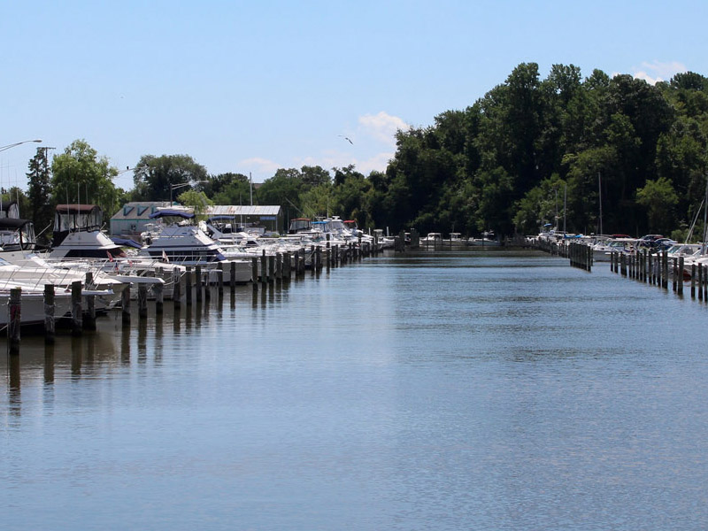 Breezy Point Resort Marina 5230 Breezy Point Road Chesapeake Beach, MD 20732 Breezy Point Resort Marina 5230 Breezy Point Road Chesapeake Beach, MD 20732