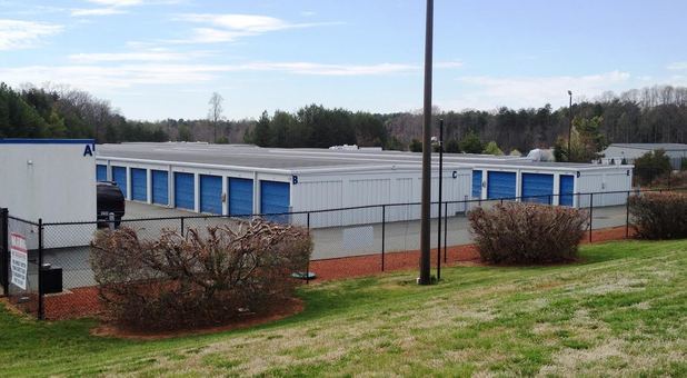 Temperature-Controlled Units & Uncovered RV/Boat/Vehicle Parking in Mooresville, NC 28117 