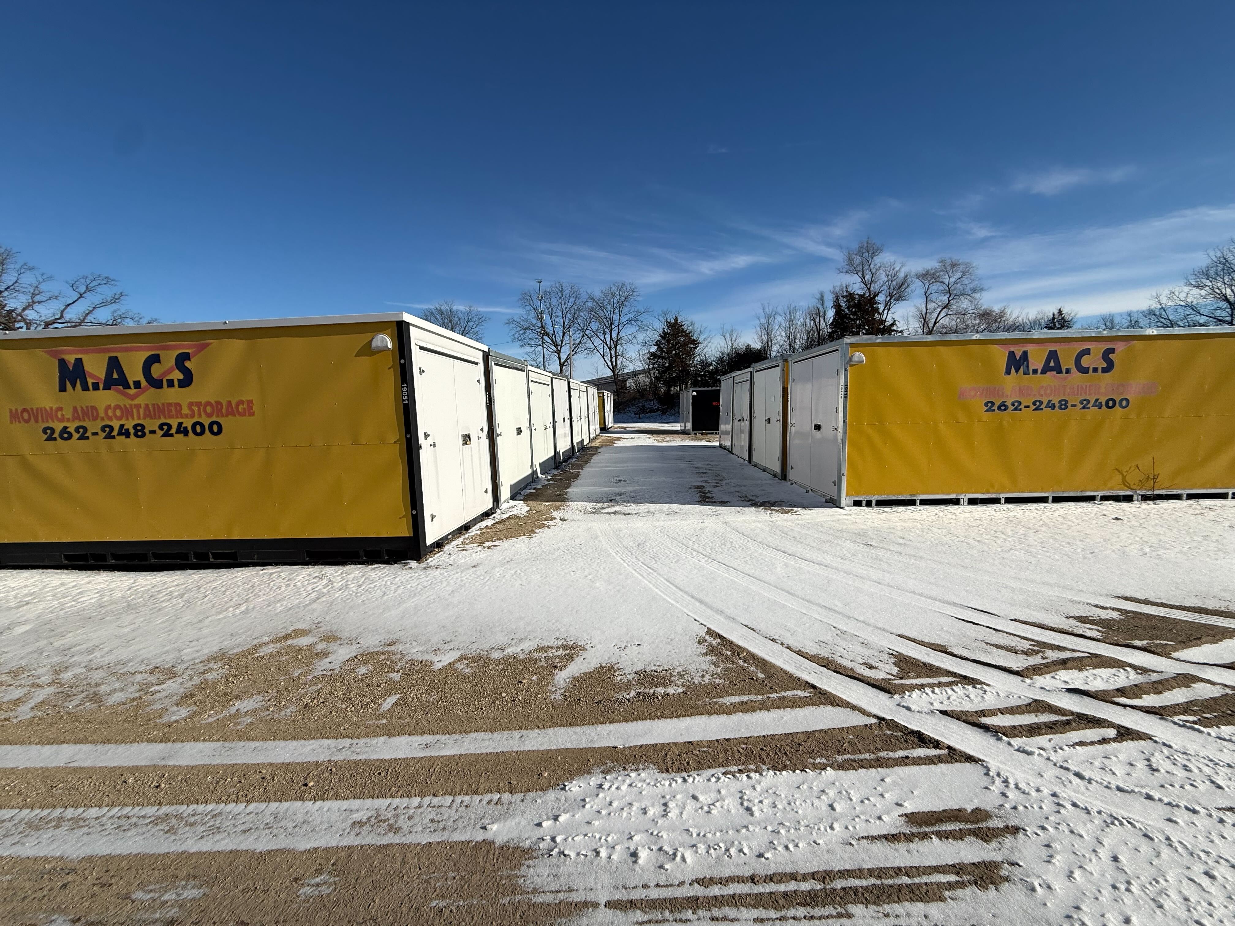 Portable Storage Units in Twin Lakes, WI | 1032 Lance Dr
