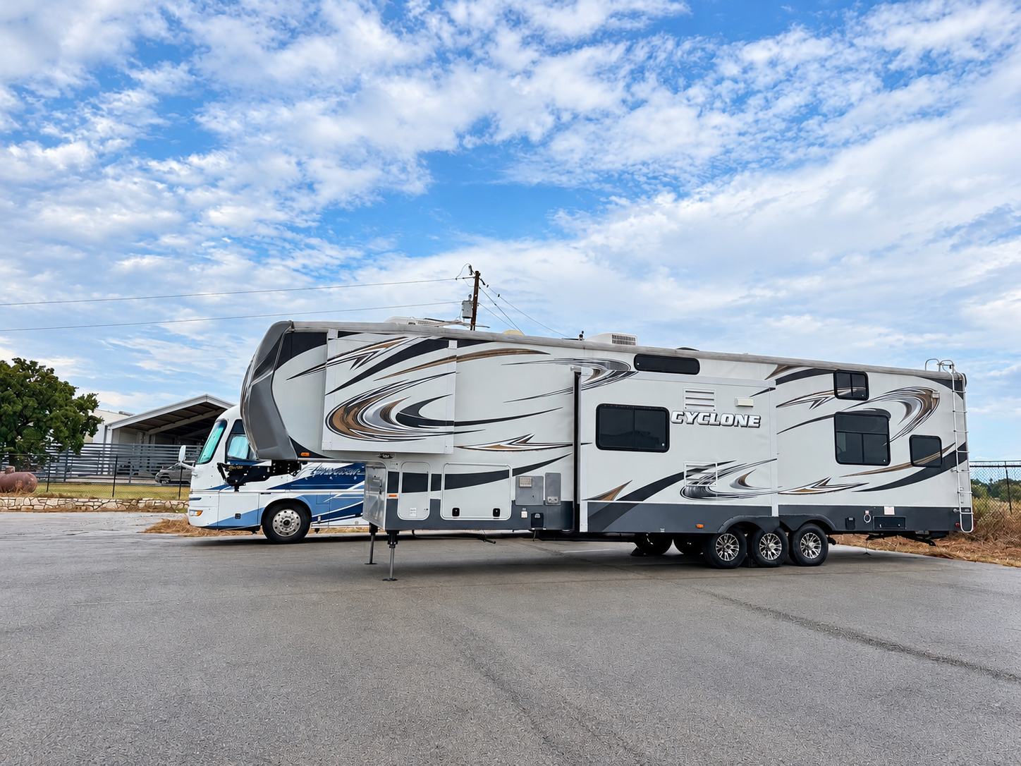 Outdoor RV and Boat Storage in Decatur, TX