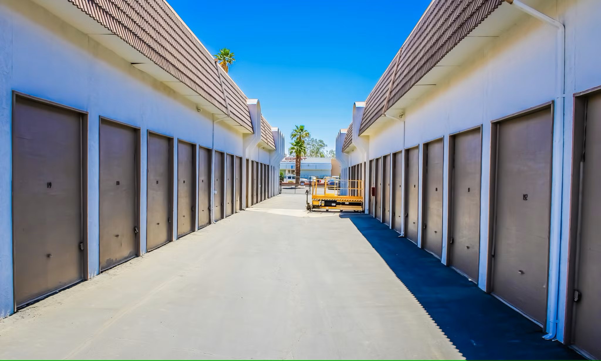 StorWise Palm Springs Drive up Units