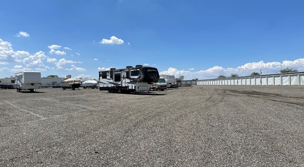 RV Parking and storage at StorWise Spike location