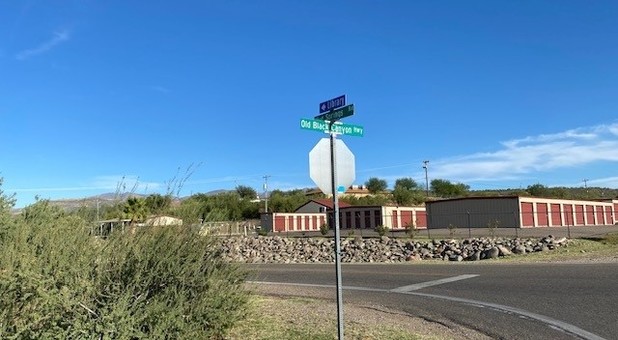 Cross streets for Black Canyon Self Storage