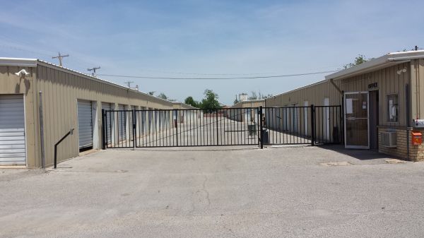 self storage facility with automatic entry gate