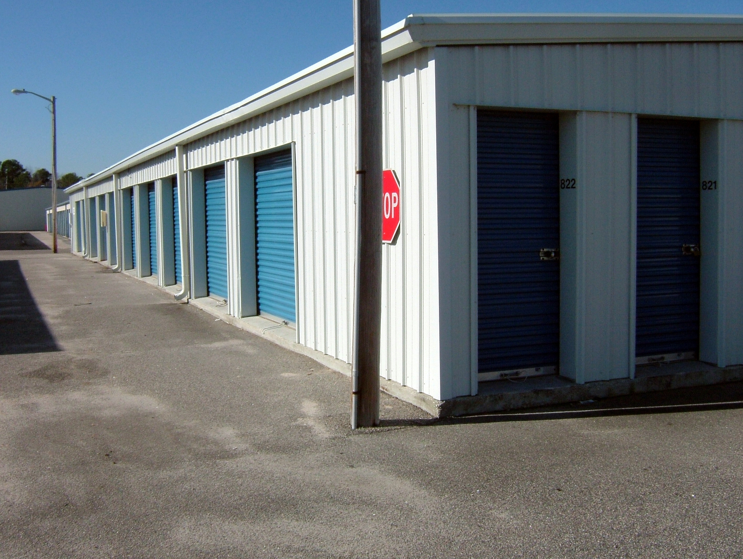 Drive up self storage units in West Virginia