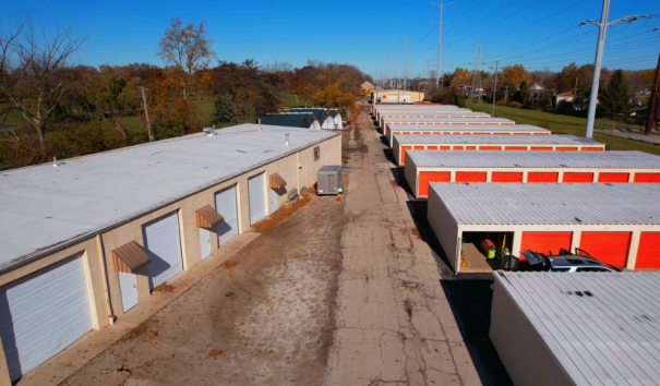 large outdoor access self storage wilmette, il