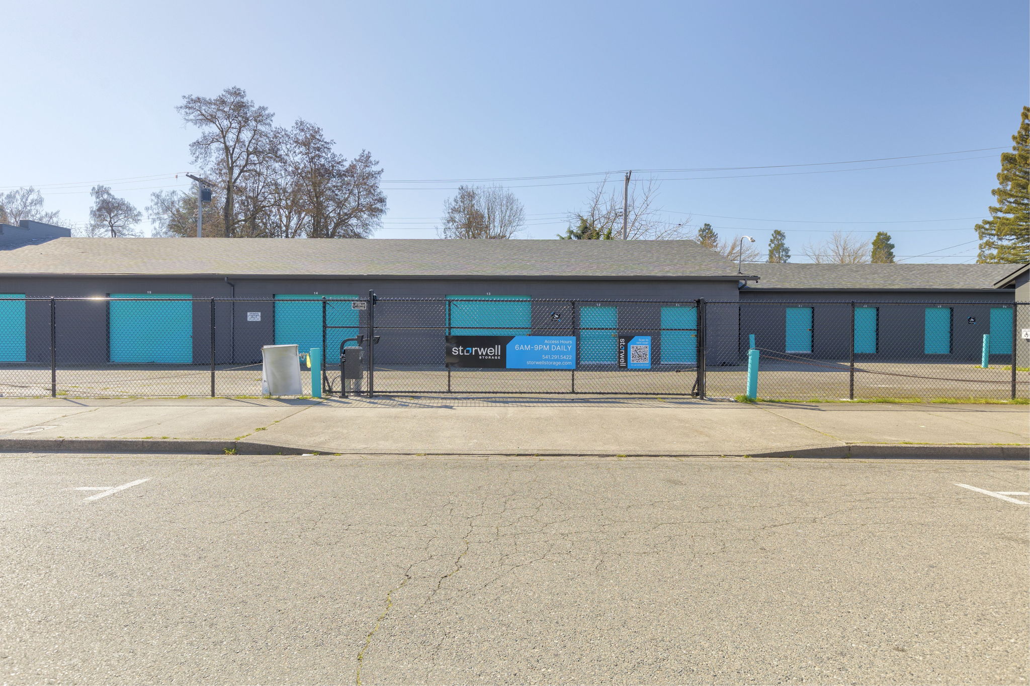 ground level access self storage units grants pass or