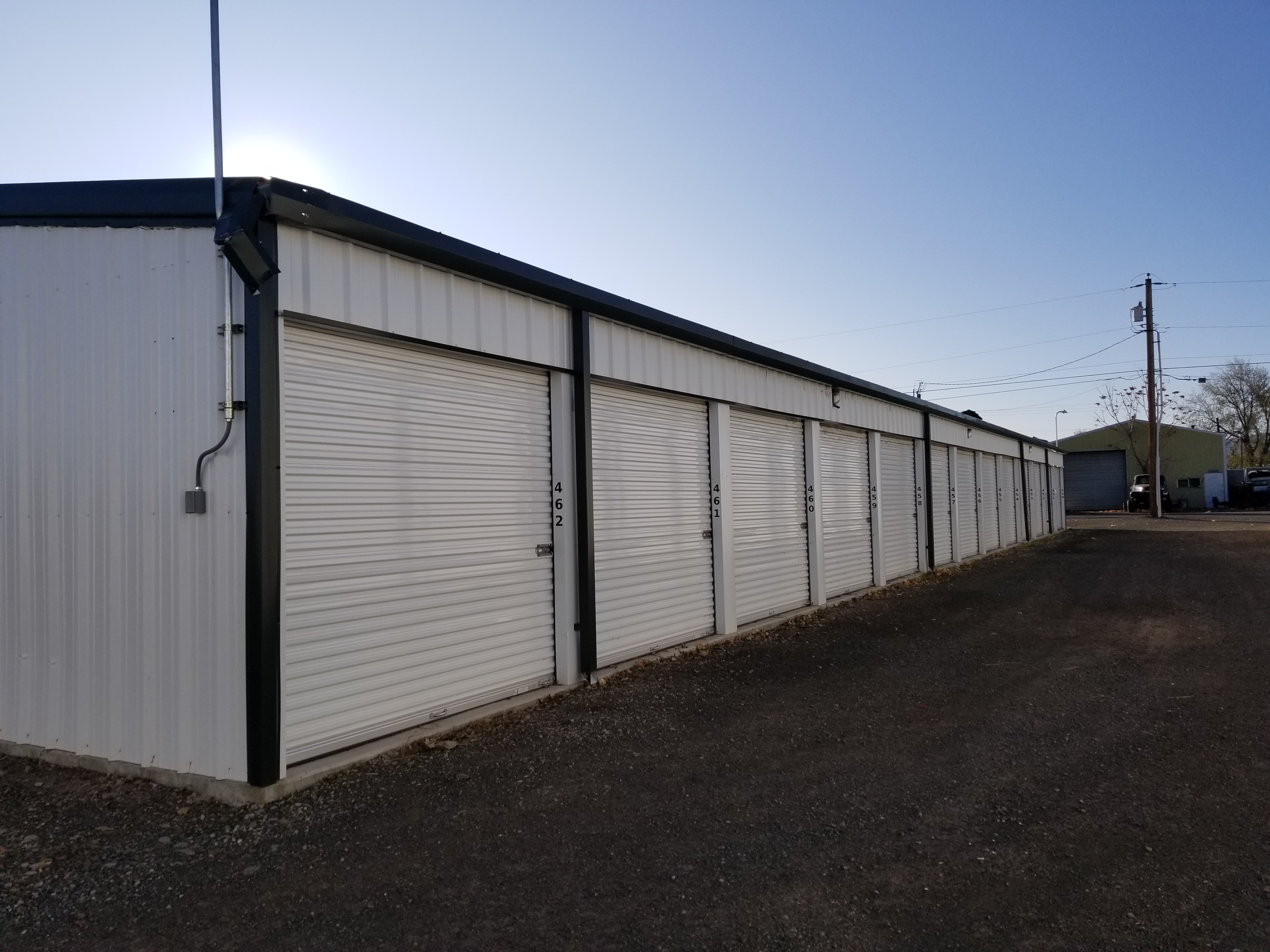 medium storage units