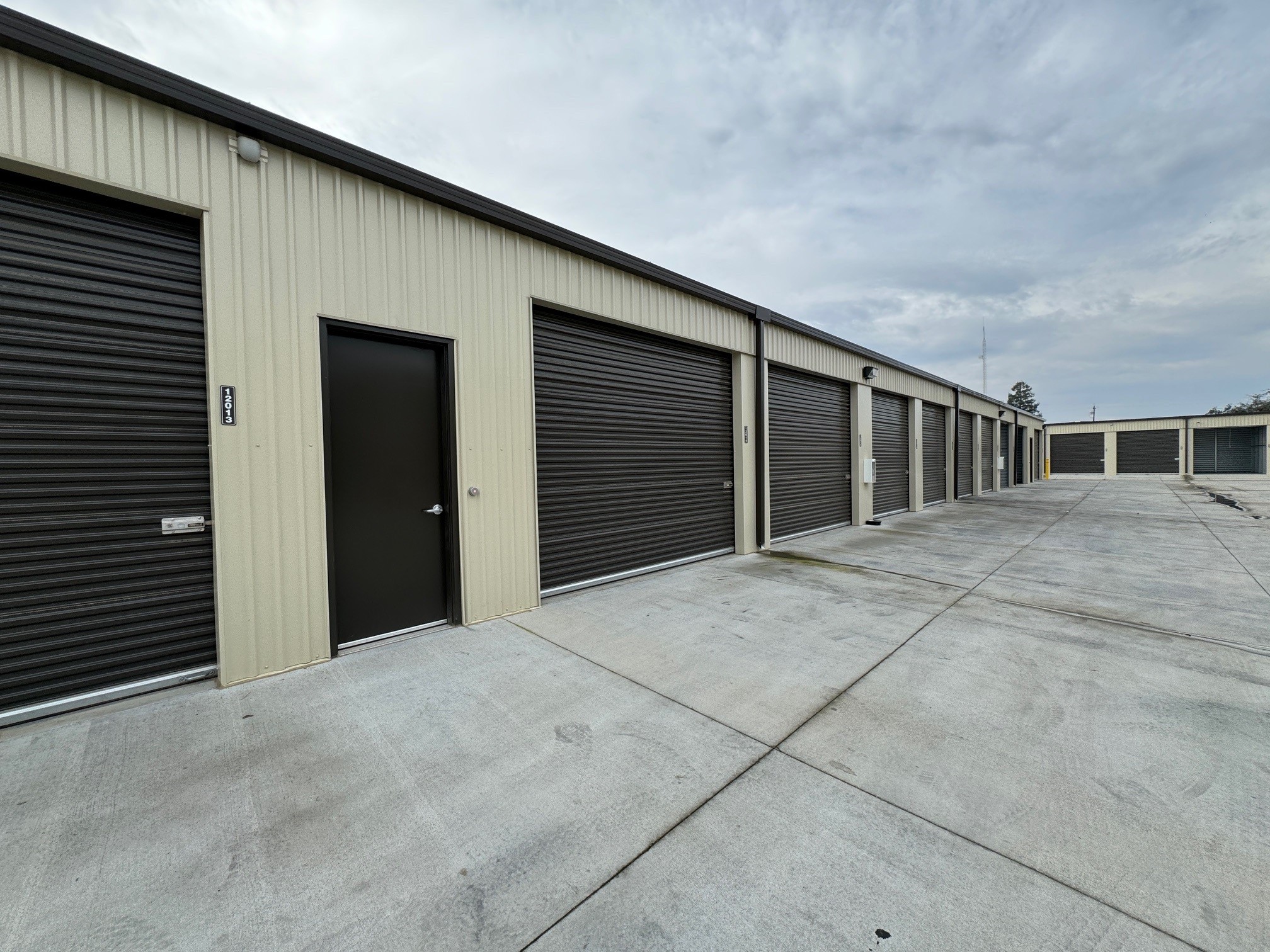Extra Large Storage Units in Lemoore: Industrial Storage